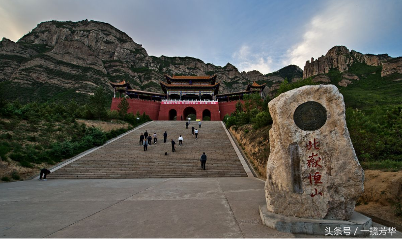 中岳嵩山之峻——峻极于天,aaaaa景区,海拔1512米嵩山,古称"中岳"