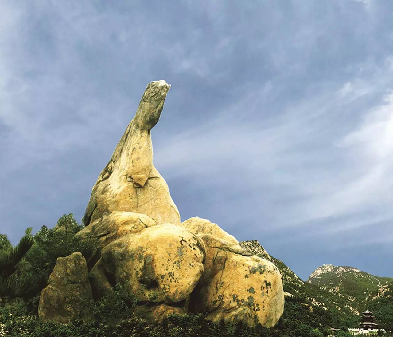 新泰科马提岩图片