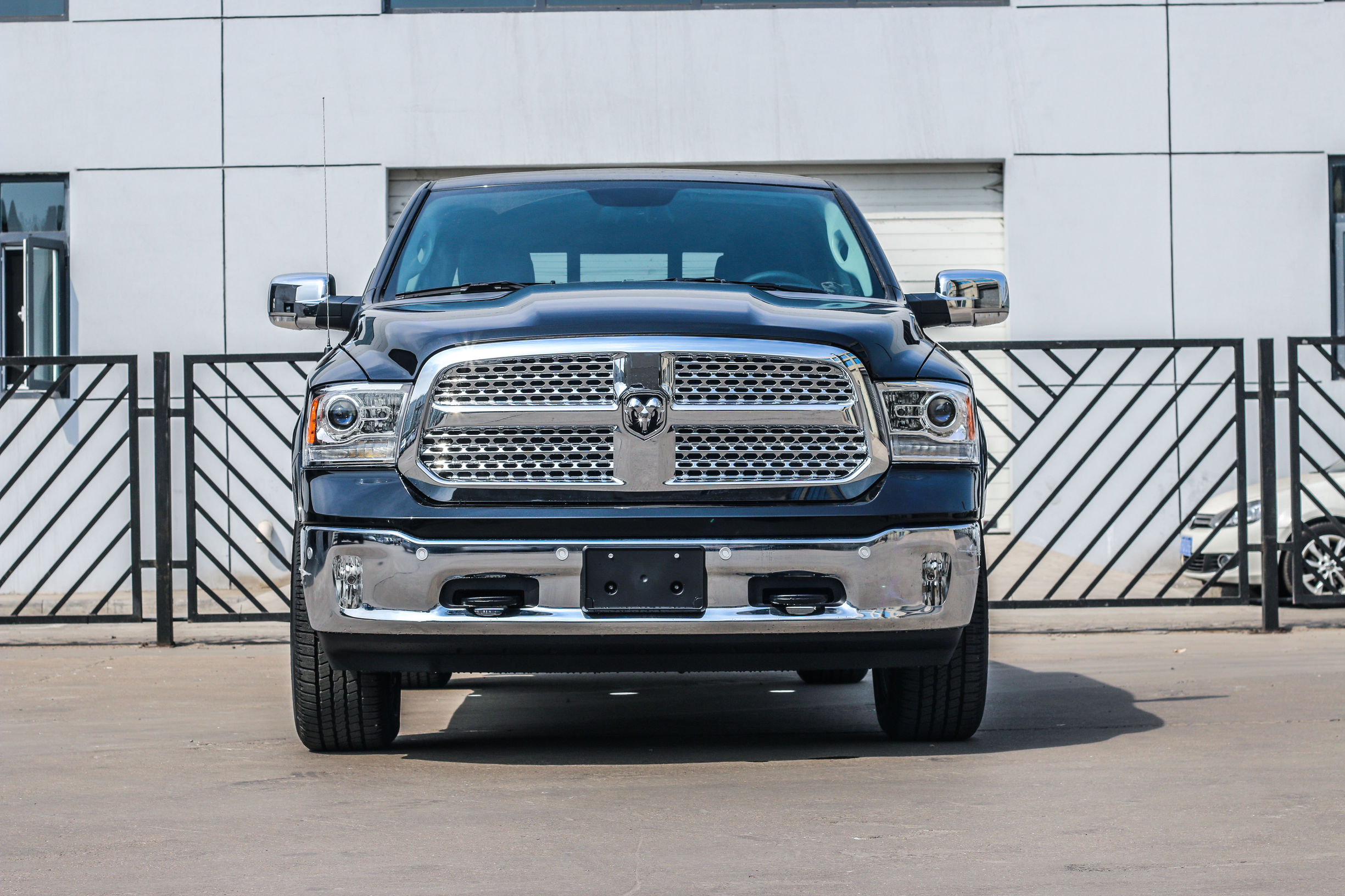 老款公羊道奇商务车_道奇公羊轿车图片 - 阜阳汽车网