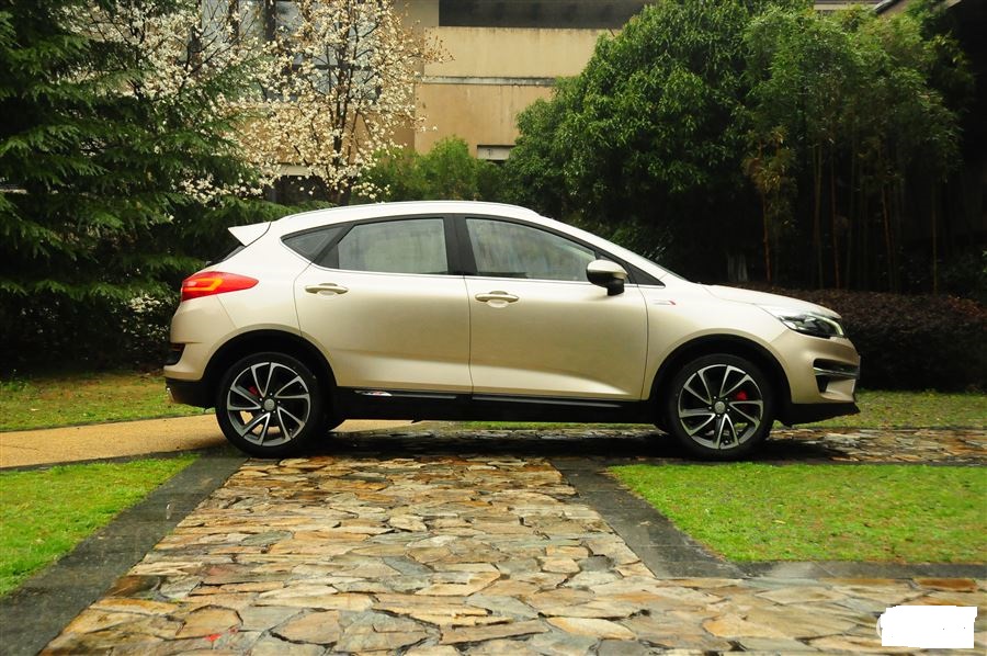 高配置!——吉利帝豪gs