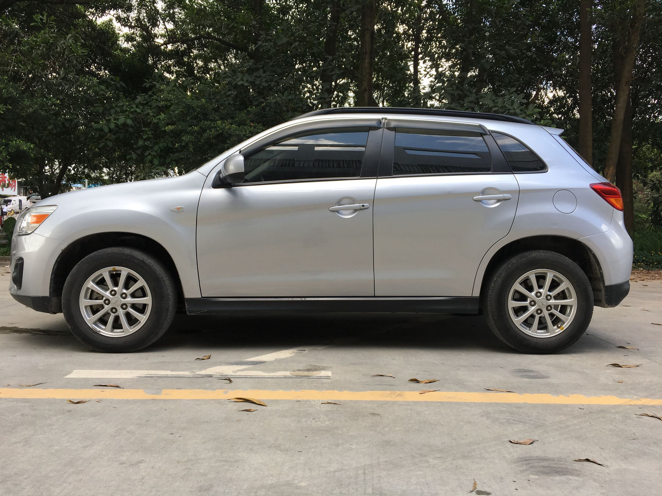 2013三菱asx劲炫 报价及图片_三菱劲炫asx四驱是哪款 - 阜阳汽车网