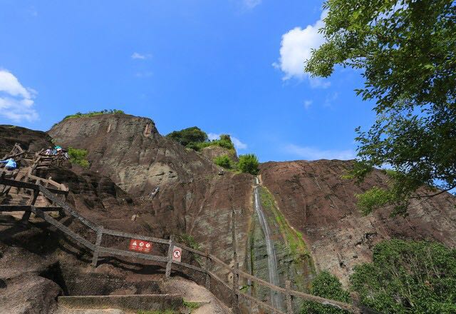 天游峰为福建省武夷山的第一圣地_登武夷山天游峰诗句 - 齐齐哈尔诗词