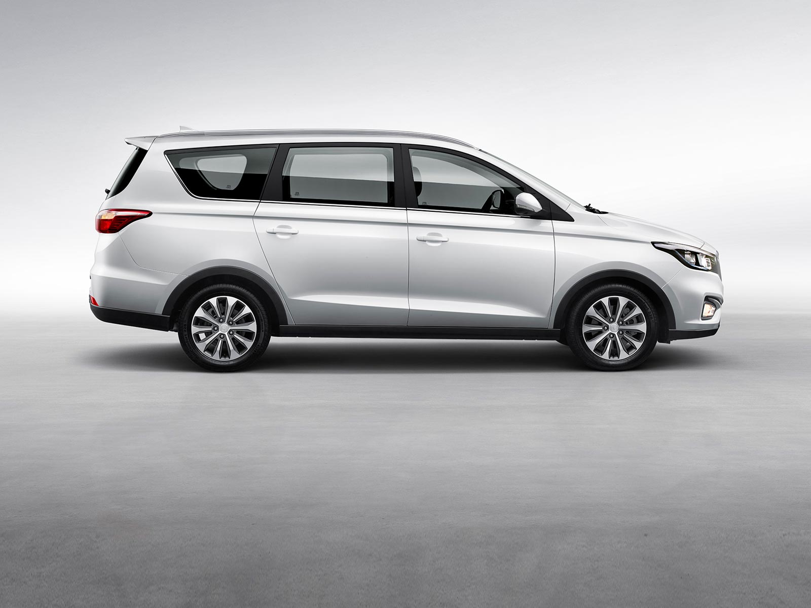 长安凌轩七座汽车图片价格信息_长安凌轩2020款七座