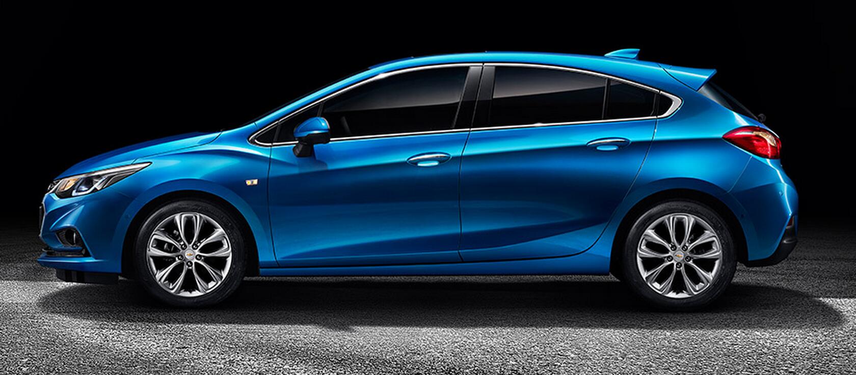 科鲁兹两厢版帅呆了,8秒多破百,不到11万还买英朗?