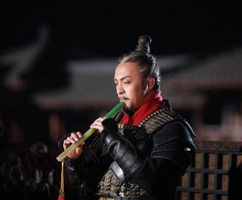 招贤令一出,各国士子纷至沓来,我父君用魏人商
