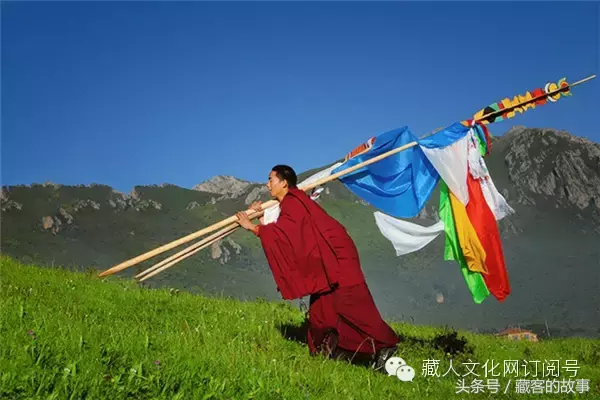 为什么藏族人有献哈达的习惯？