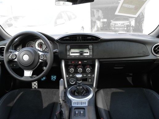 丰田要用这款汽车延续ae86传奇,20多万就能入手,颜值,性能均逆天!