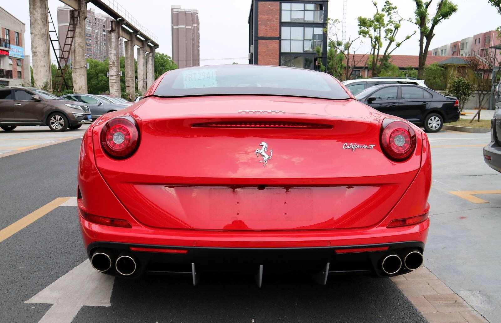 法拉利最温柔的车,加利福尼亚,怒提!