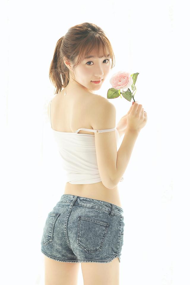 拈花一笑唯美图片_拈花微笑图片