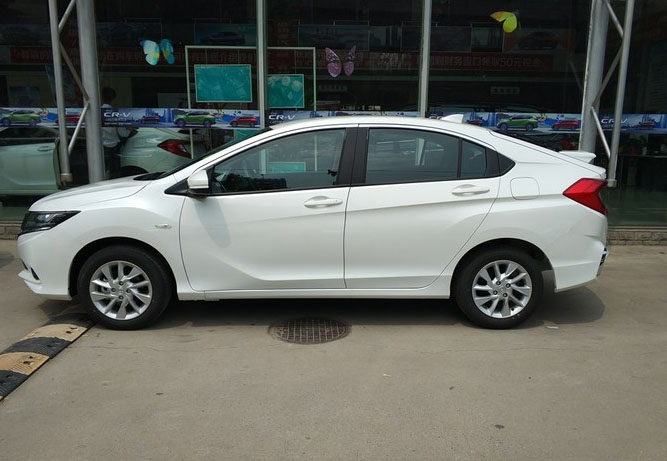 月入6000车主本田竞瑞提车作业 油耗5.1l 买发动机送车