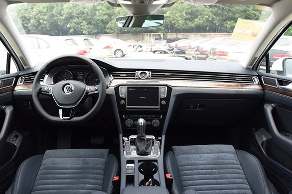 12款迈腾内饰改装_新款大众迈腾隐藏功能 - 阜阳汽车网