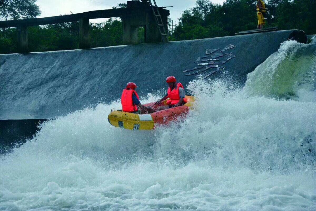 南宁周边游:野人谷漂流