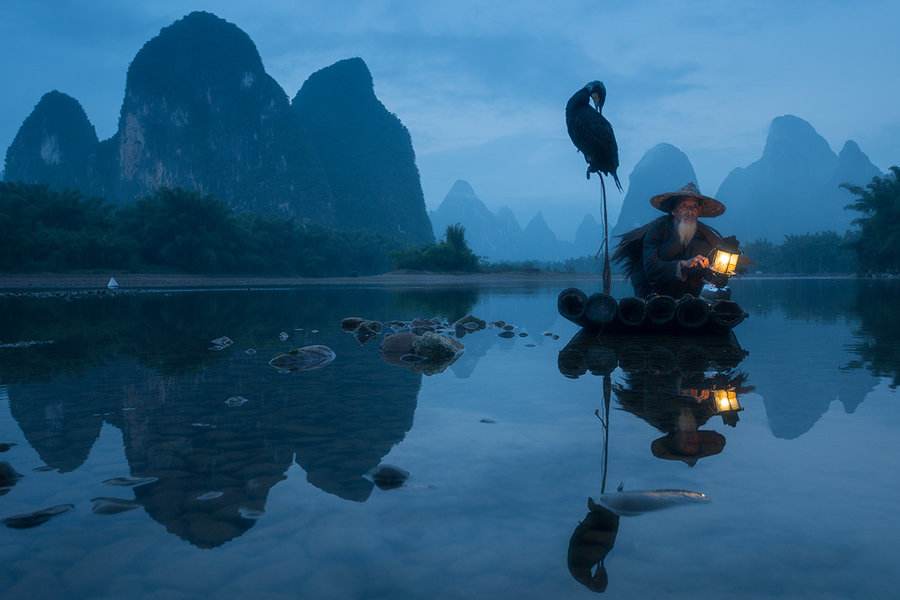 一壶酒一叶舟一人独钓一江秋是什么意思一人独钓一江秋