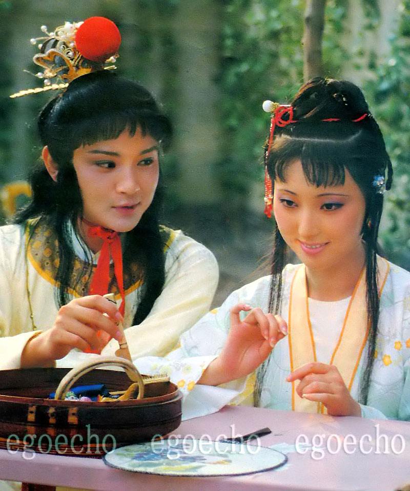 的女主角,金陵十二钗之首,西方灵河岸绛珠仙草转世真身,荣府四千金