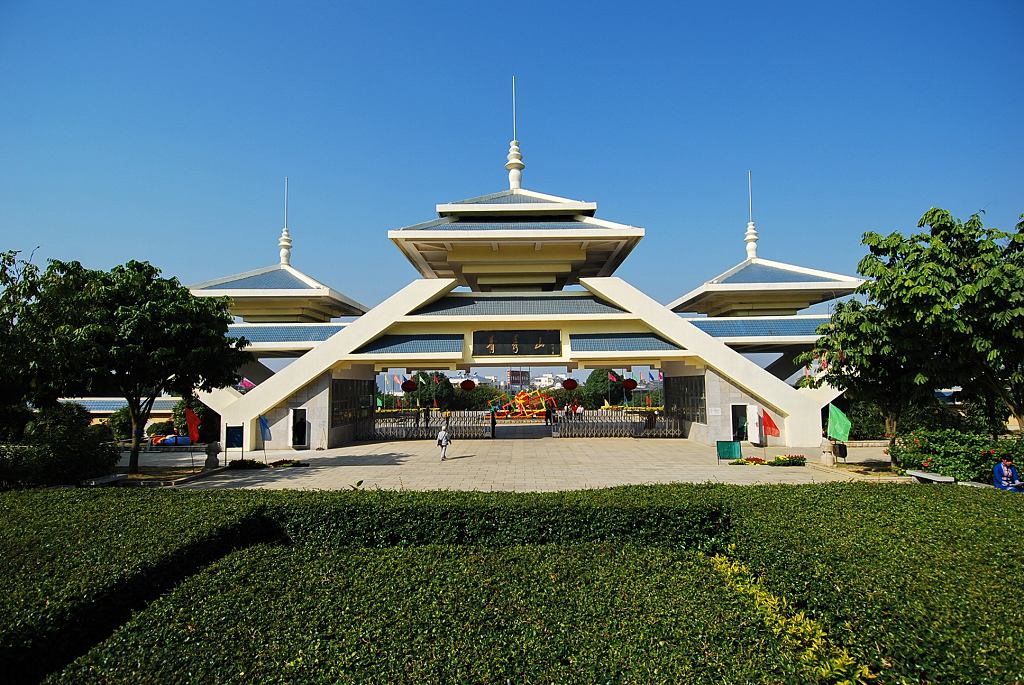 1,青秀山:青秀山风景区是南宁的国家aaaaa级景区.