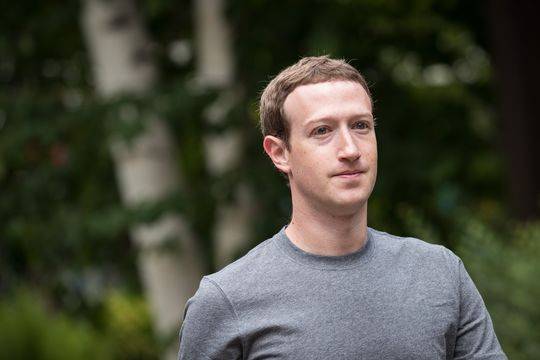 扎克伯格大量抛售Facebook股票 套现超3亿美元