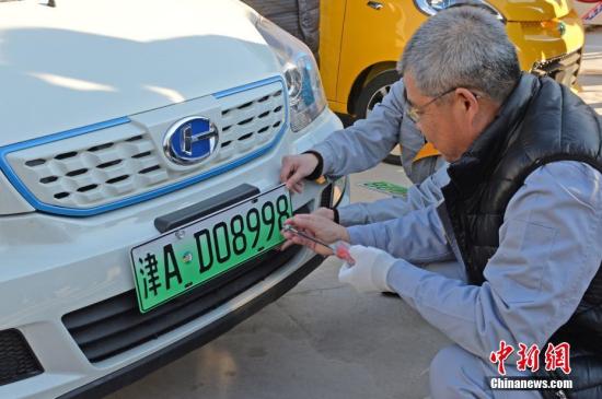 北京普通车购车摇号人数减少2万多 中签难度有望微降