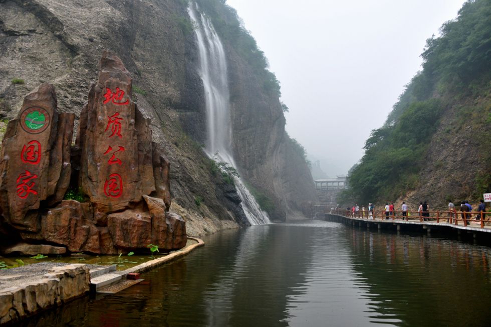 景點:大別山石窟,大別山風情谷,皖西大裂谷,白馬尖,天堂寨風景區大別