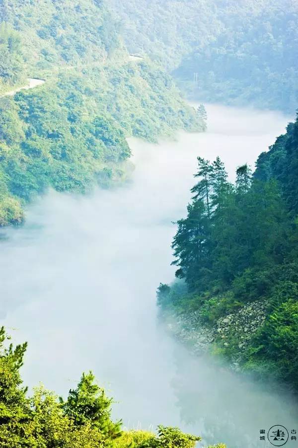 《浪淘沙》，借问江潮与海水