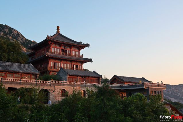 龙泉寺：中国研究僧的精神家园