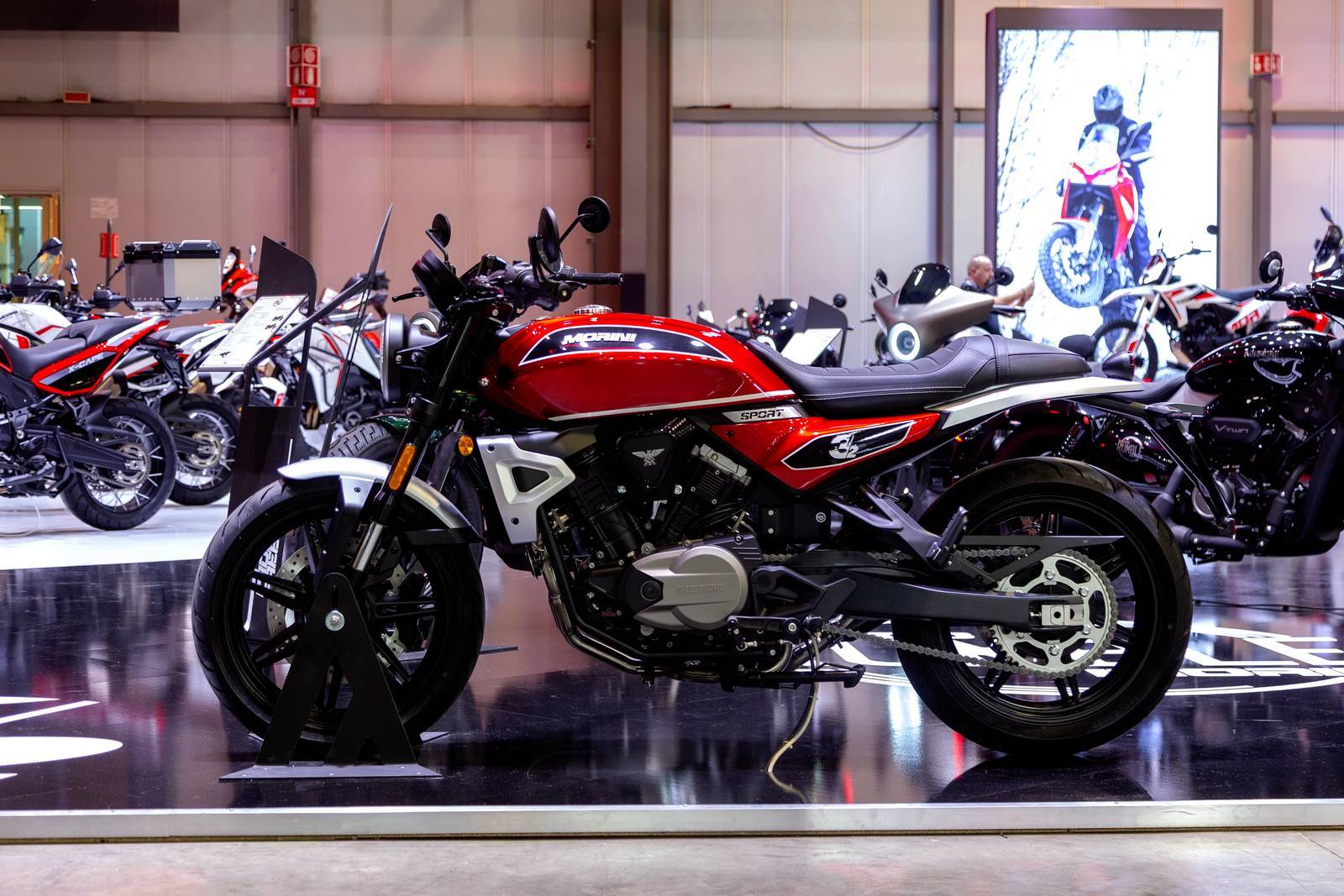 Motorola Morini has another great V-twin engine, the 3½ Sport, with ...