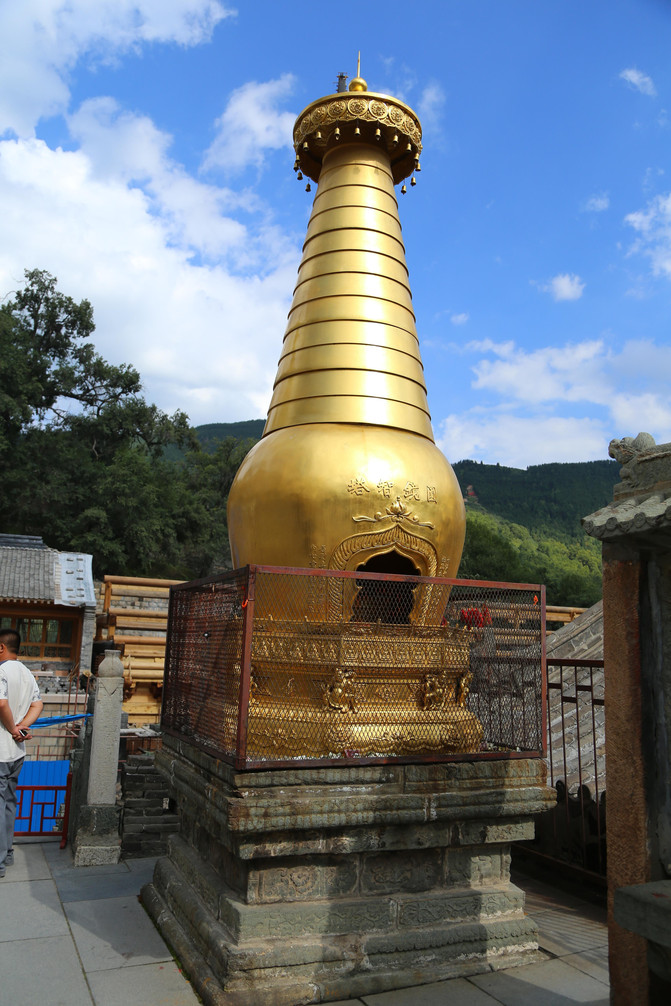 五台山显通寺导游讲解五台山大显通寺