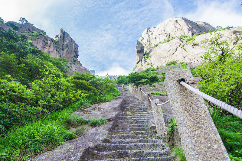 陡峭的山峰 黄山图片