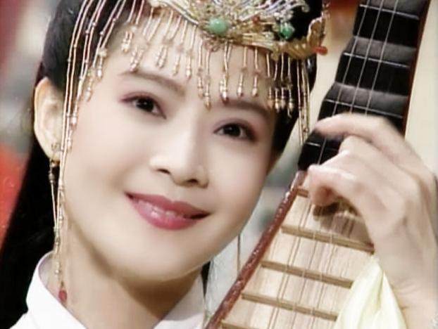 她是红极一时的琼瑶女郎,出演《婉君》爆红,结婚后却遭丈夫背叛