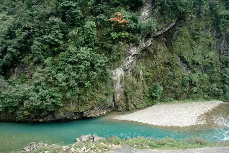 逃离30℃的成都，周边8大清凉避暑地盘点！个个都有颜又有料！