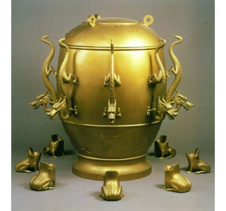 地动仪浑天仪,是张衡在西汉耿寿昌发明的浑天仪的基础上,加入了自己