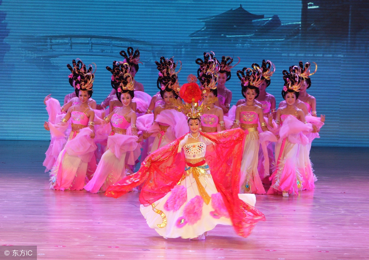 杨贵妃跳舞典故_羽衣霓裳舞 杨贵妃