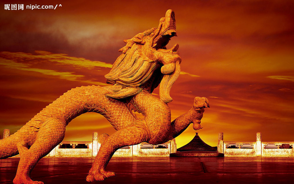 上联:巨龙腾飞,至万里路,饮千江水,邀对下联