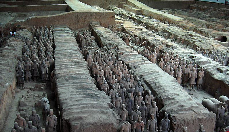 秦朝繁重的徭役秦朝中期某郡民众因不满沉重的苛税