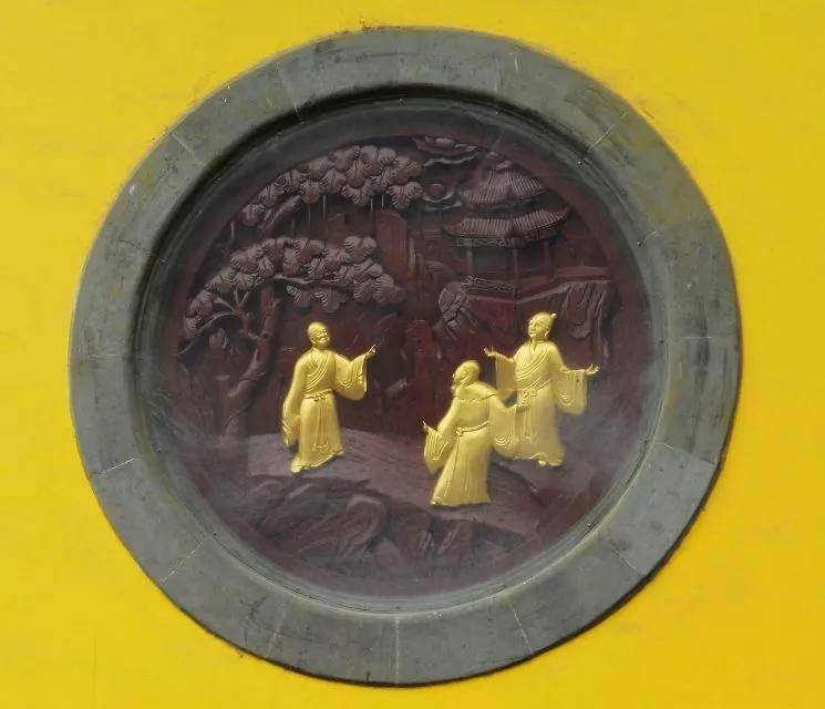镇江金山寺大雄宝殿窗雕上竟然有6个故事！很多人看懂后开悟了！