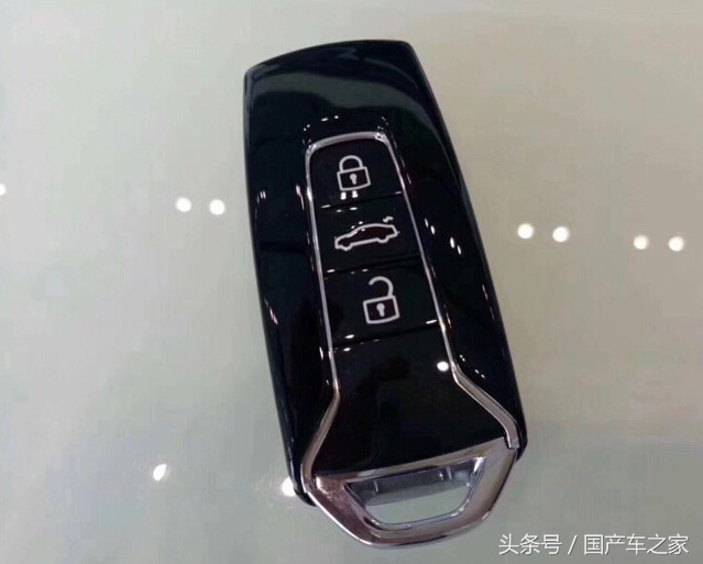 2021款大众途锐锐享途锐卡宴
