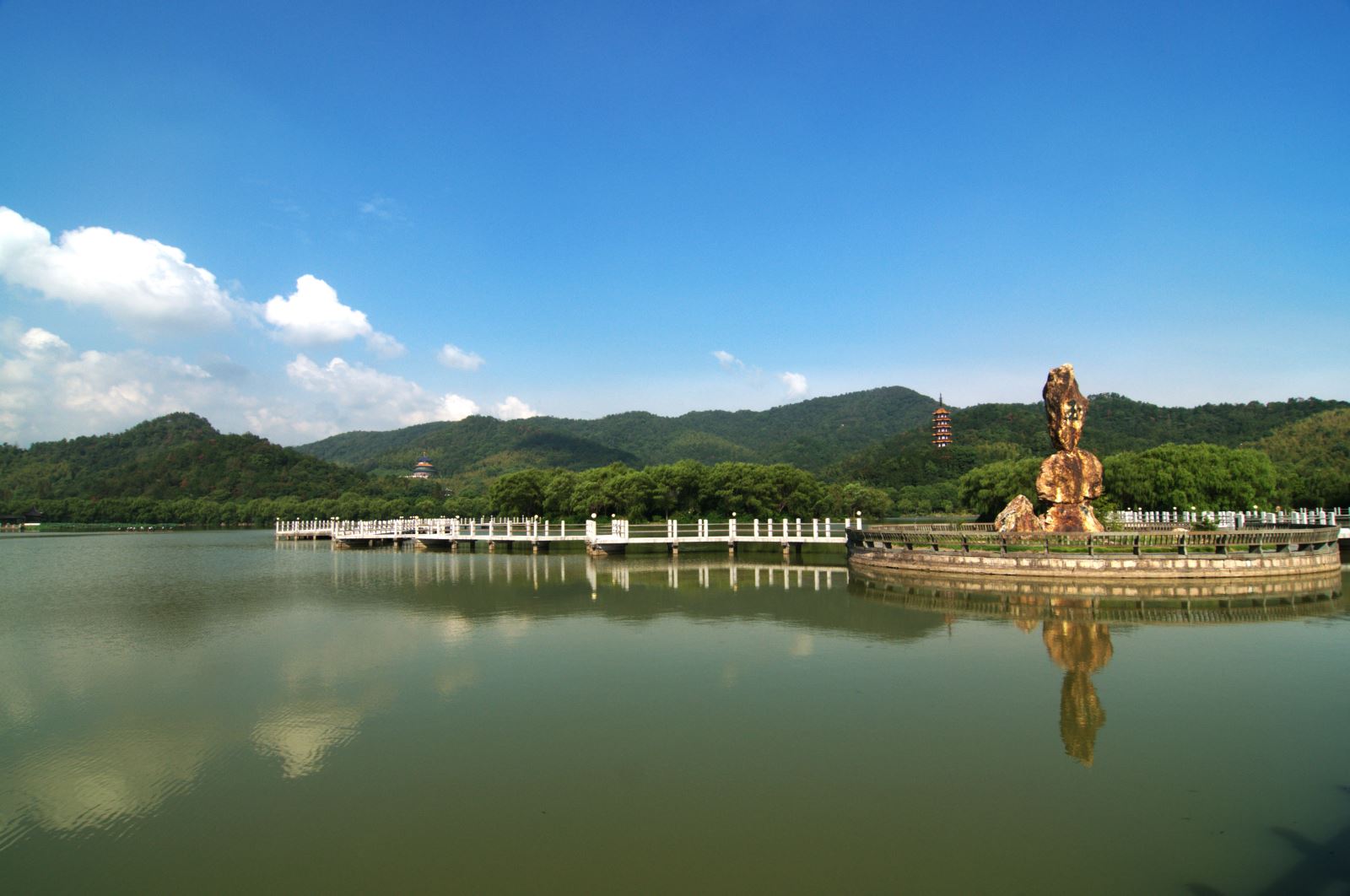 天下玉苑景区,游览,观光,度假,休闲,品味玉佛文花