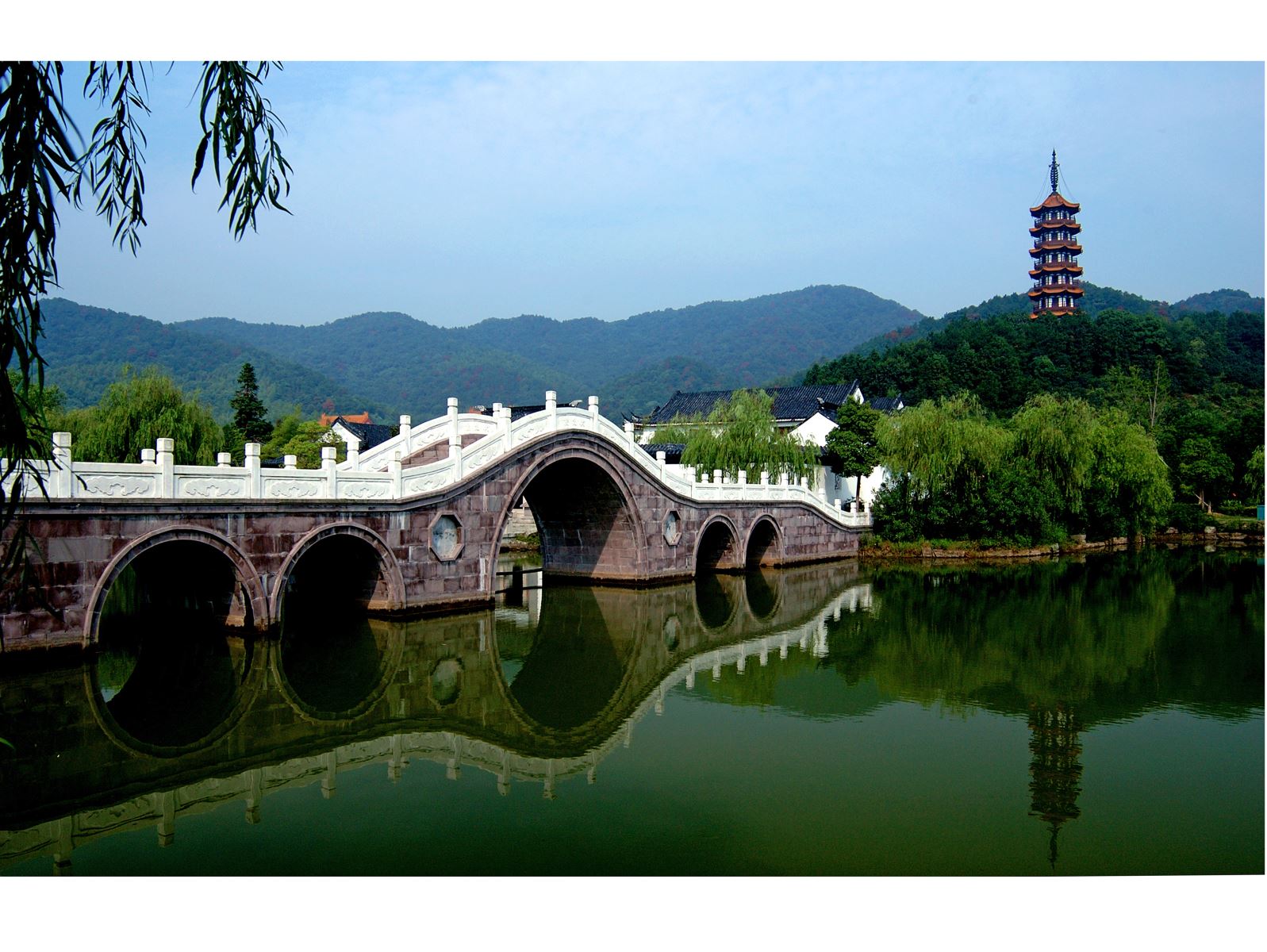 天下玉苑景区,游览,观光,度假,休闲,品味玉佛文花