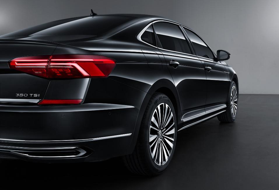 上海大众帕萨特2017款_上海大众帕萨特2018款1.