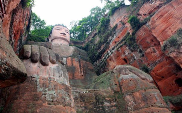 加快項目拉動樂山大佛,靈寶塔,麻浩崖墓,離堆,柿子灣崖墓等國家和省級