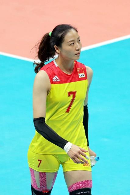 中国女排两大"天才"二传对比!你觉得谁的巅峰期更强