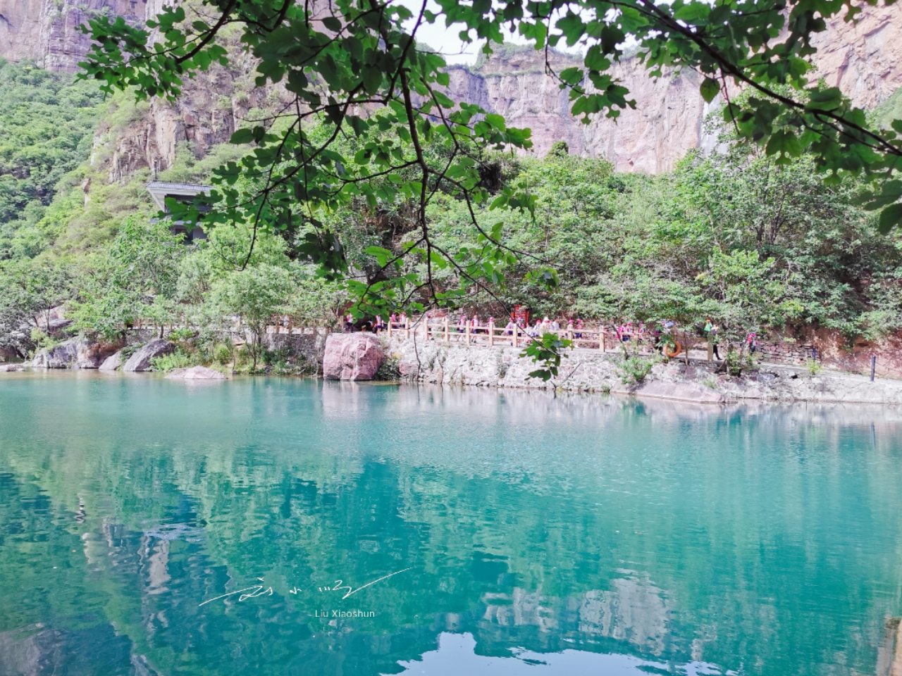 如果我告诉你,这其实是位于河南省新乡辉县市的一个4a级旅游景区,你会
