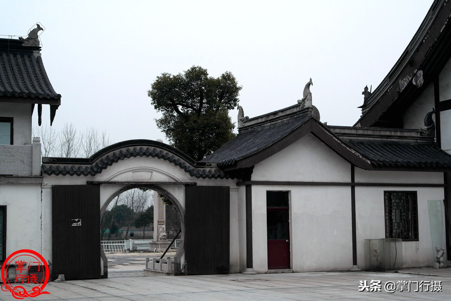 江阴悟空寺不是国内最大的寺院，但却是建筑风格最奇特的寺院