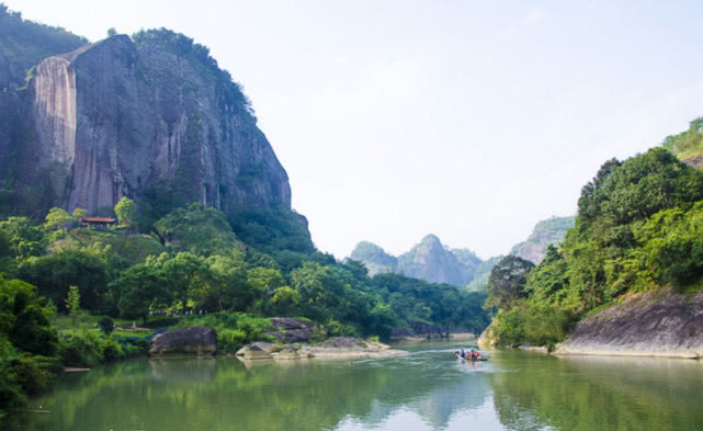 武夷山风景区之天游峰,青山绿水秀美险峻