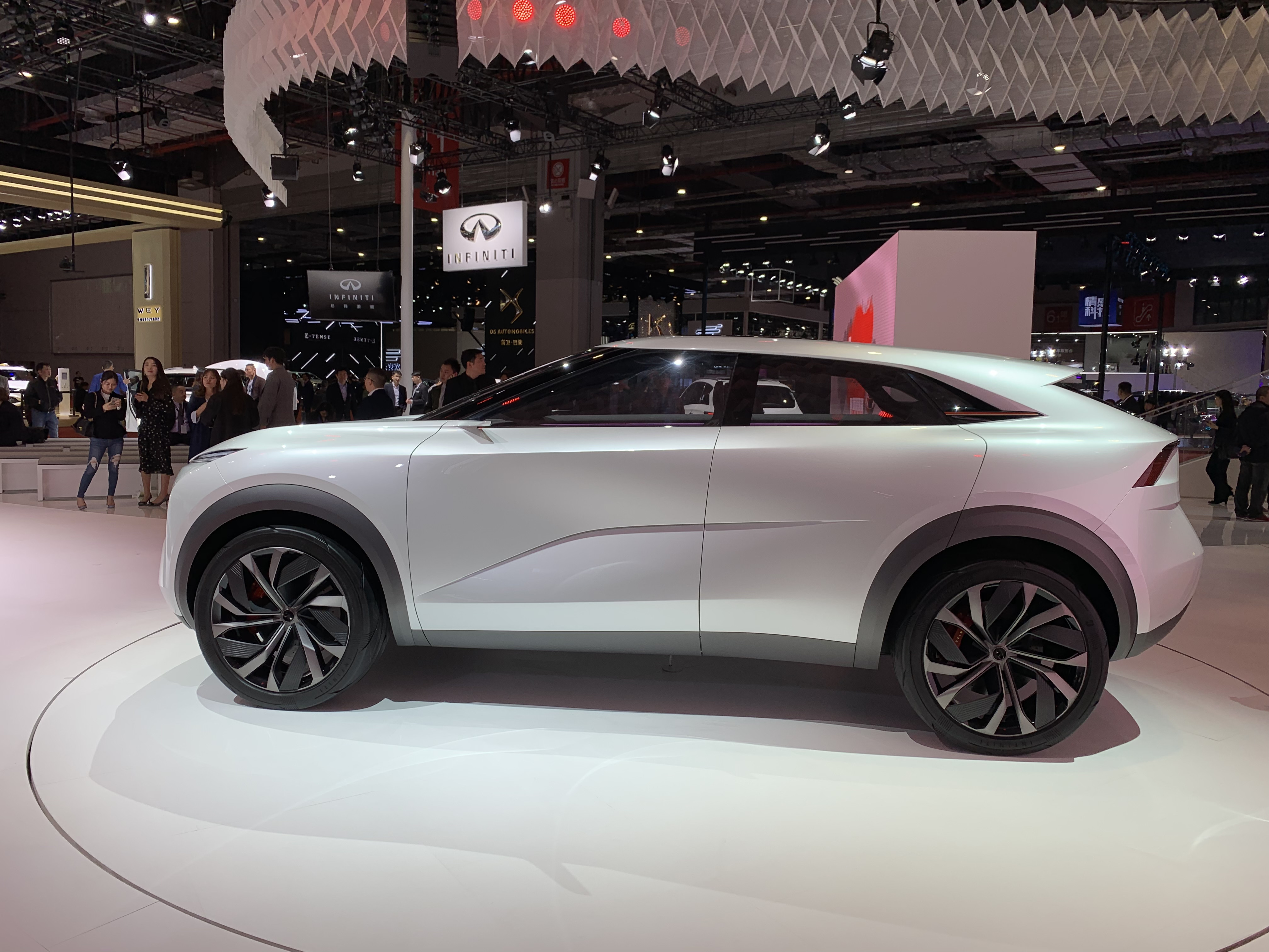 英菲尼迪两款全新概念车qs/qx inspiration首秀