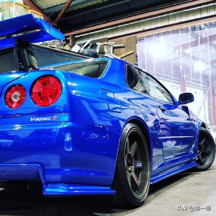 蓝色战神,日产gt-r bnr34,改装版真帅气!