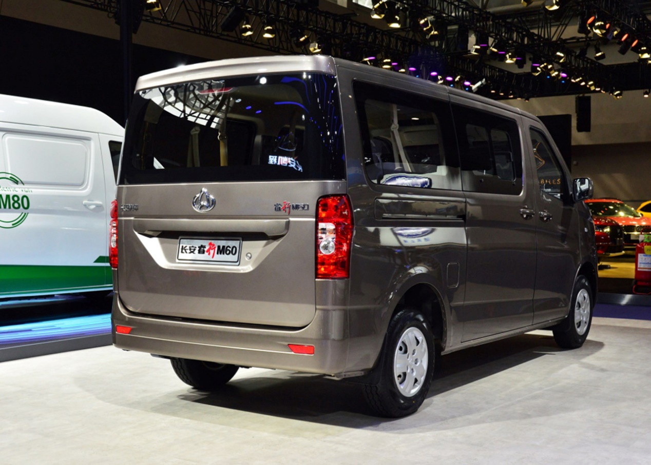 长安睿行m60正式上市,外观大气时尚,还有中置后驱 大空间