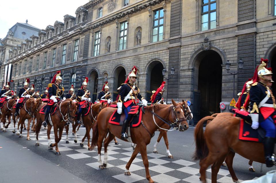 凯旋门,卢浮宫,巴黎圣母院……在这条大道上走过的是雨果,波德莱尔