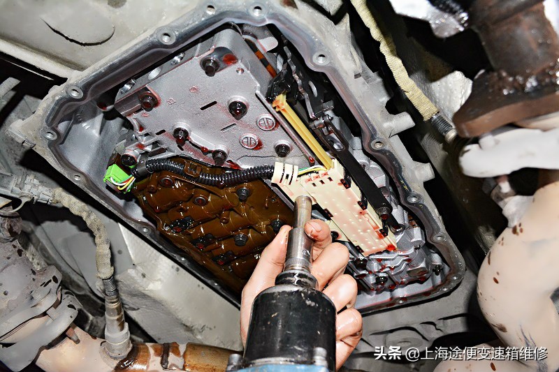 讲述,凯迪拉克cts,变速箱6l45,电脑常见故障问题,维修总结