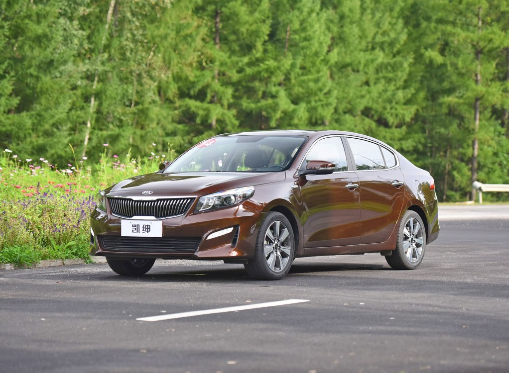 这不就是k4吗?试驾起亚凯绅1.6t车型