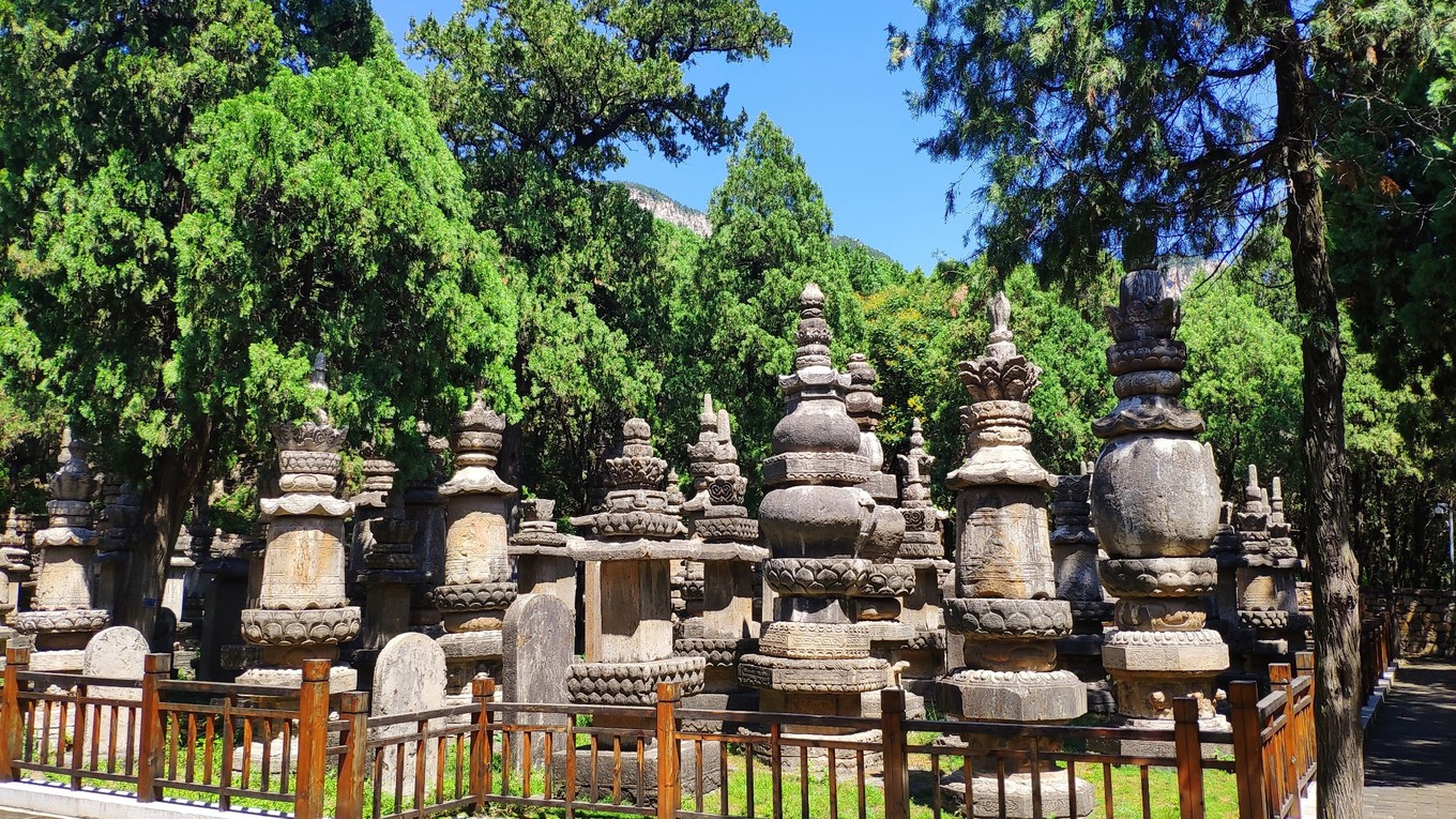 济南去灵岩寺_济南灵岩寺的诗词 - 云林新闻励志网